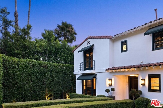 Photo - 1443 N Doheny Dr