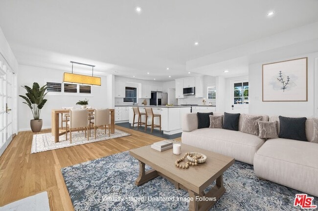 Photo - 9344 Valjean Ave