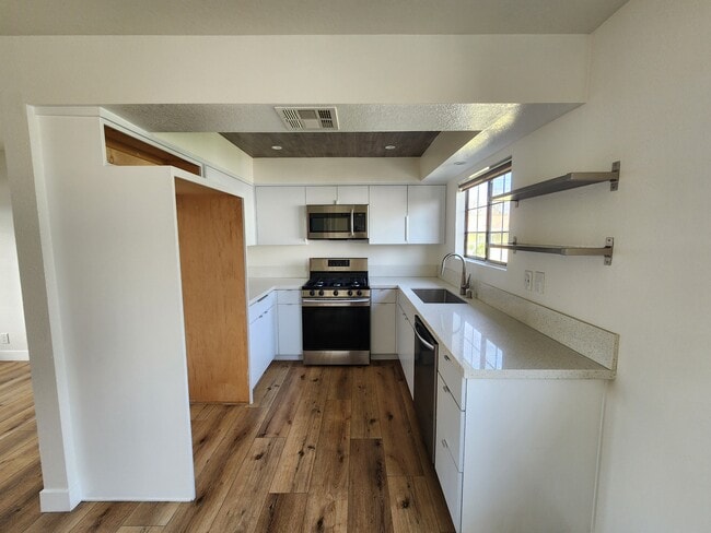Photo - 157 W Ash Ave Unit E