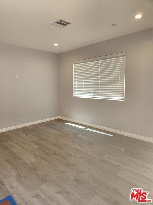 Photo - 4946 1/2 CA-27