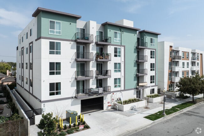 3518 Chesapeake Ave. - 3518 Chesapeake Ave. Apartments