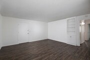Photo - Spacious 2 Bedroom in University Heights w... Apartment
