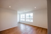 Spacious bright Master Bedroom - 10650 Holman Ave Unit 306