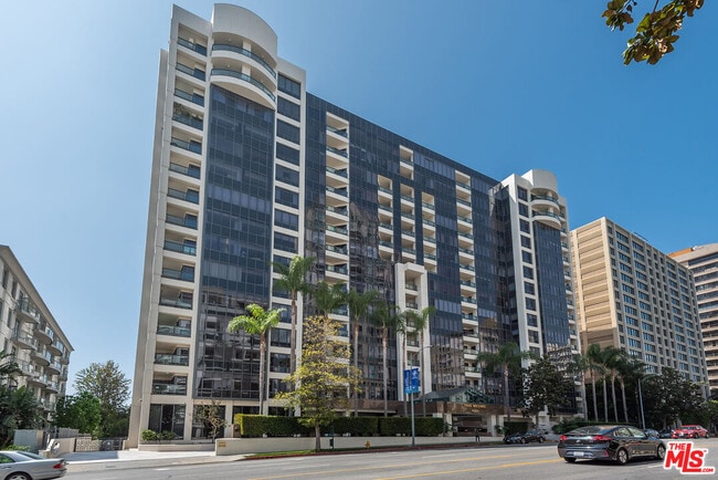 Photo - 10724 Wilshire Blvd Unit 909