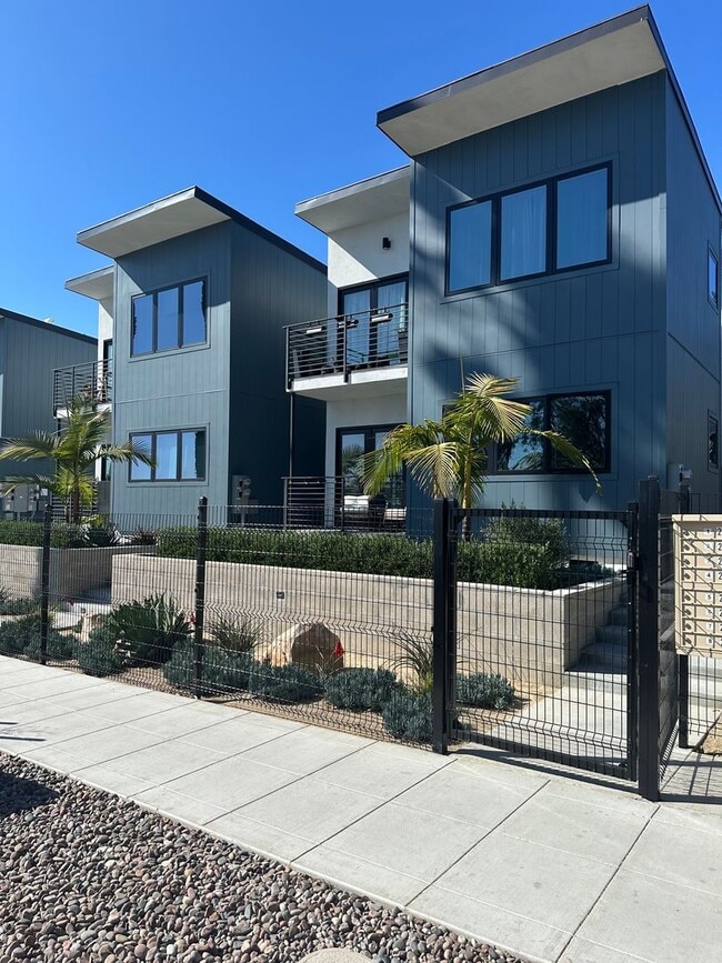 Photo - 2320 F St Unit 2338