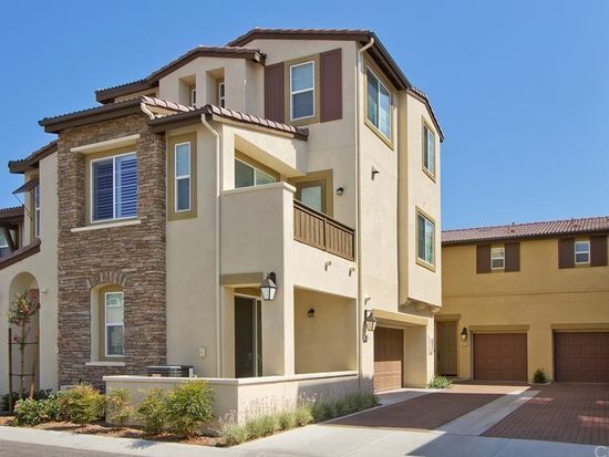 3 Bedroom Temecula Town Home in Alegre Com... - 3 Bedroom Temecula Town Home in Alegre Com...