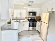 210 Garfield kitchen with appliances - 210 Garfield