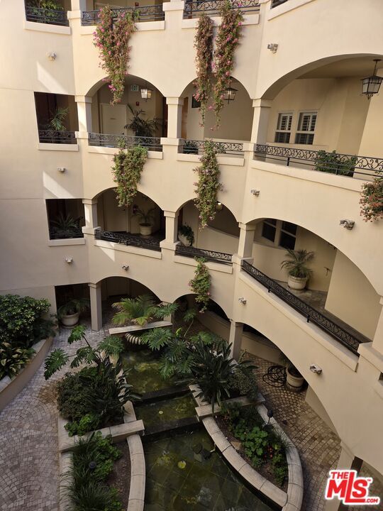 Photo - 10364 Almayo Ave Unit 306