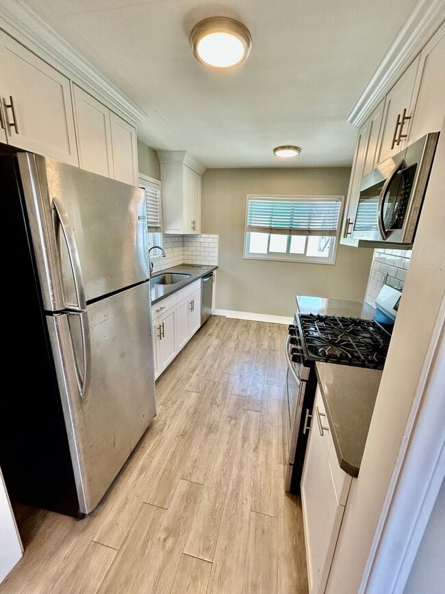 Photo - Bright & Modern Second-Floor Apartment – Natural Light, Comfort & Convenience! Unit 4143
