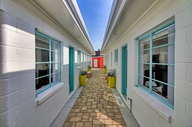 Photo - 1078 Seaward- MFR Unit 1