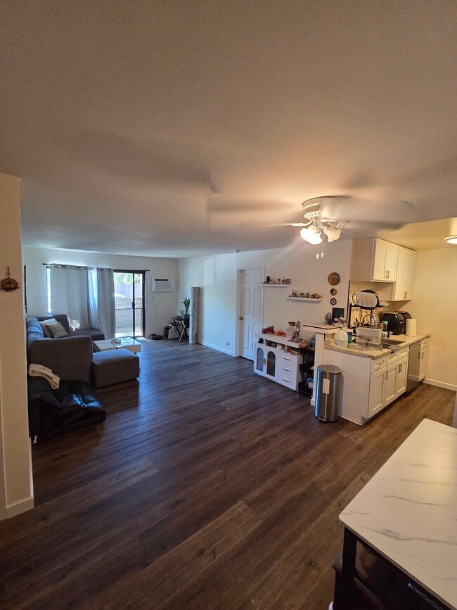Photo - 20234 Cantara St