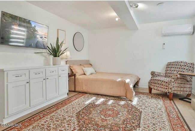 Photo - 1637 Malcolm Ave