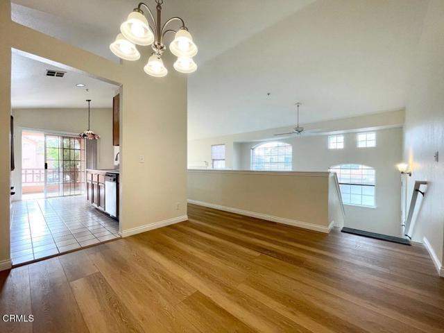 Photo - 723 Kingfisher Way