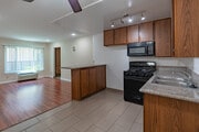 1BR, 1 BA - Villa Glenoaks Apartments