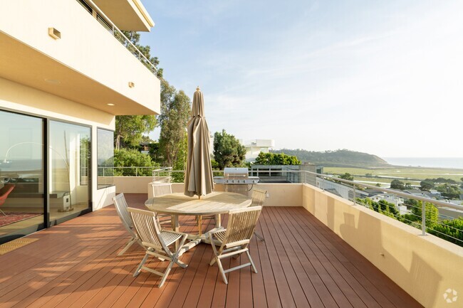 Building Photo - 13030 Via Grimaldi Rental
