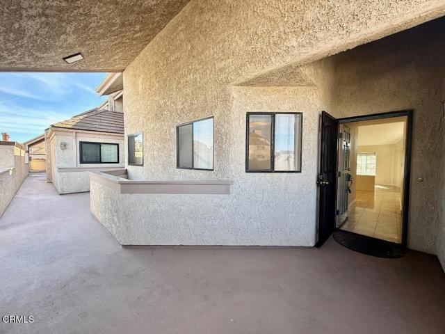 Photo - 574 Island View Cir