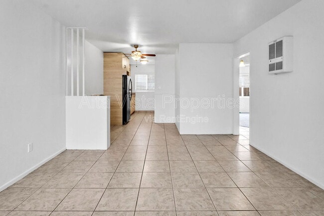 Building Photo - 425 Bonair St Unit 2