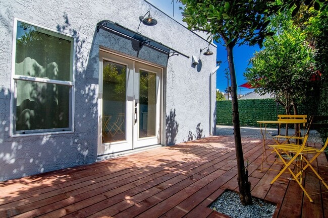 East 1st Street - East 1st Street Apartment Unit 2501 East 1st Street