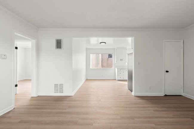 Photo - 20404 Cohasset