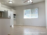 Photo - 1521 E Windsor Rd Unit 2A