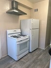 4 Burner Gas Stove & Oven - 4015 Edenhurst Ave Unit 4015
