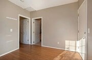Photo - 658 Sheridan Way