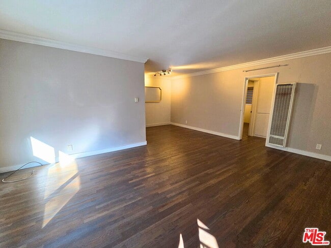 Photo - 7621 Hampton Ave Unit 102