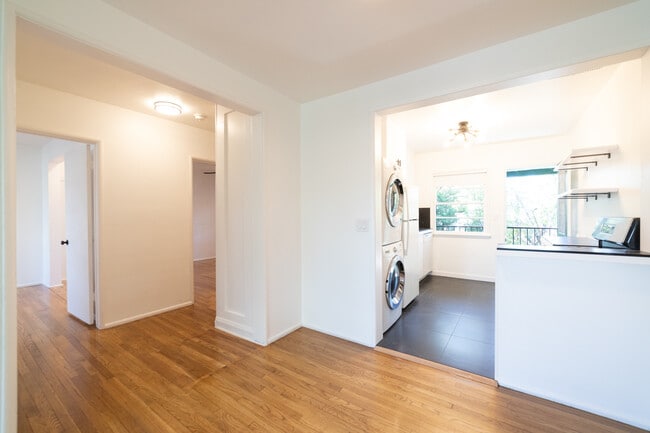 Photo - 11638 Riverside Dr Unit 5