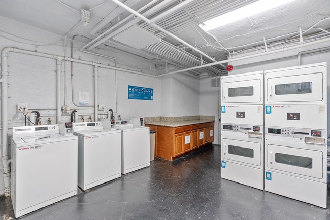 Photo - EC1 - 1650 Echo Park Apartments