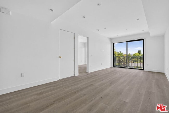 Photo - 1808 Lincoln Blvd Unit 305