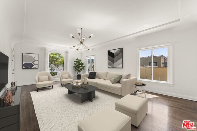 Building Photo - 4668 Dockweiler St Rental