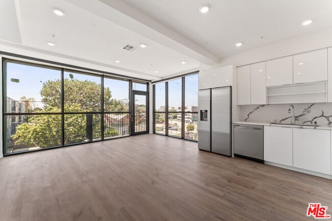 Photo - 3105 Bellevue Ave Unit 301