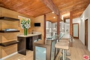 Photo - 936 Palisades Beach Rd