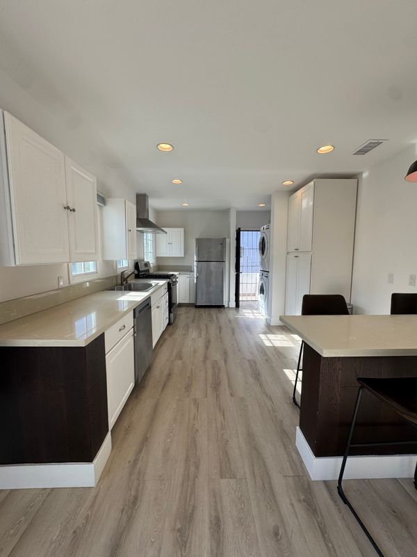 Photo - 1339 S Mansfield Ave