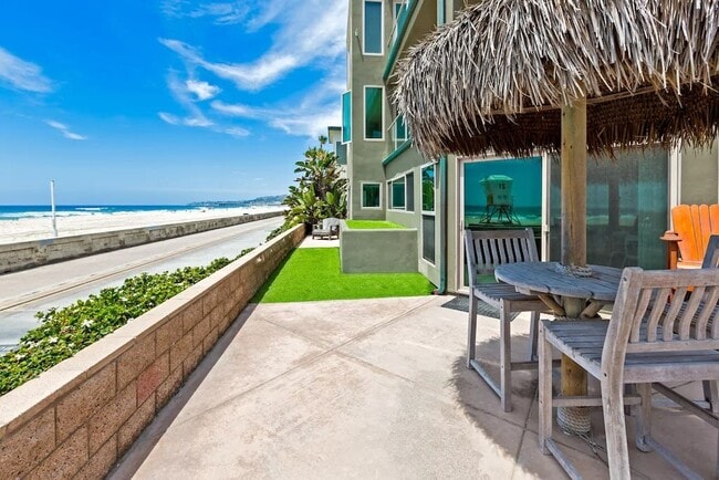 Building Photo - 3901 Ocean Front Walk