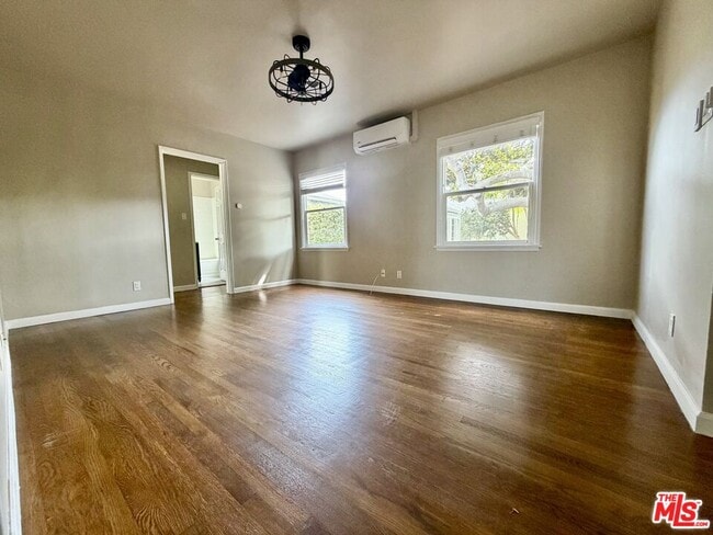 Photo - 1504 Ocean Park Blvd