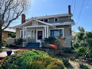 Photo - 2 BR/ 1BA unit in Hilcrest - Charming Upstairs Apt, A/C & Heat, tons of windows, updated Kit, ori... Unit 1067