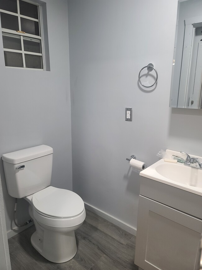 Photo - 1416 S Ogden Dr Unit 1 bedroom