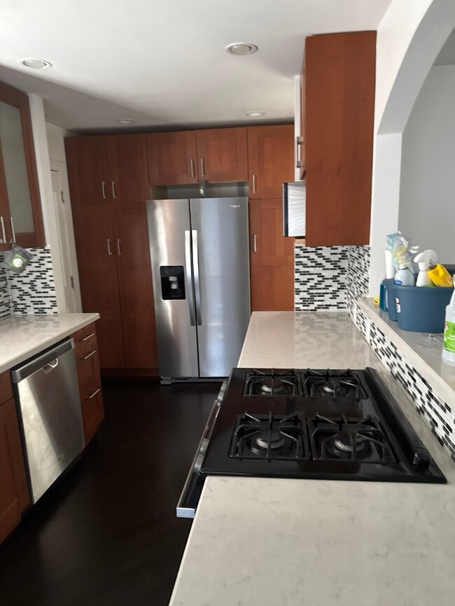 Photo - 264 Rosebay Dr