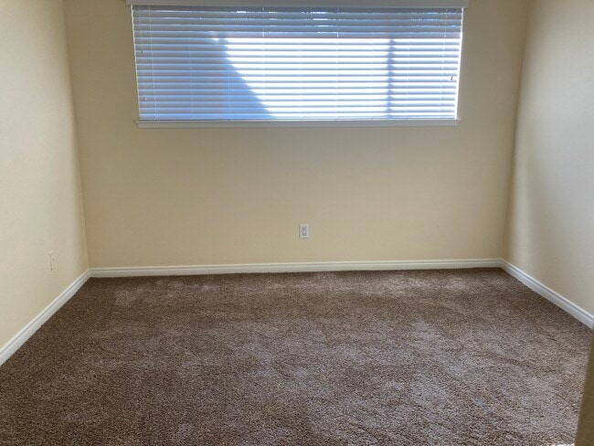 Photo - 2372 Pepper St