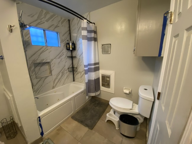 Photo - 636 E 121st Pl