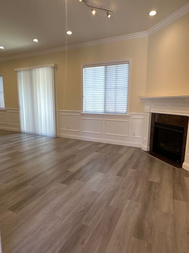 Photo - Beautiful 4-bedroom PUD townhouse in Temple City
