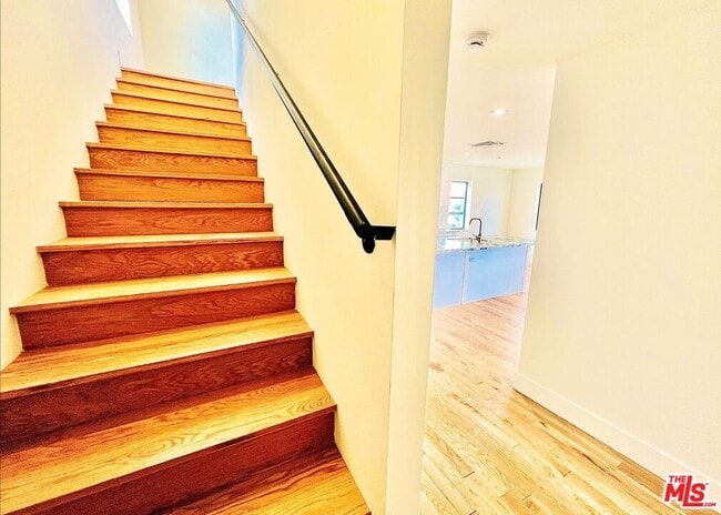 Photo - 4152 Rogers St