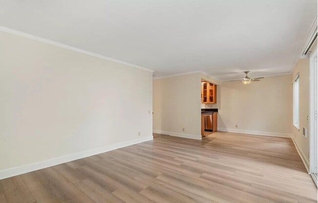 Building Photo - 8666 Via Mallorca