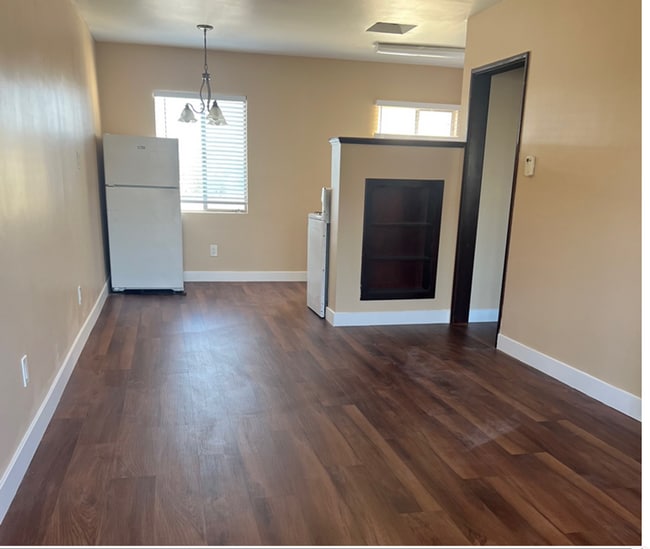 Building Photo - 5919-5925 Crenshaw Blvd. Los Angeles, CA 9... Unit 24 Rental