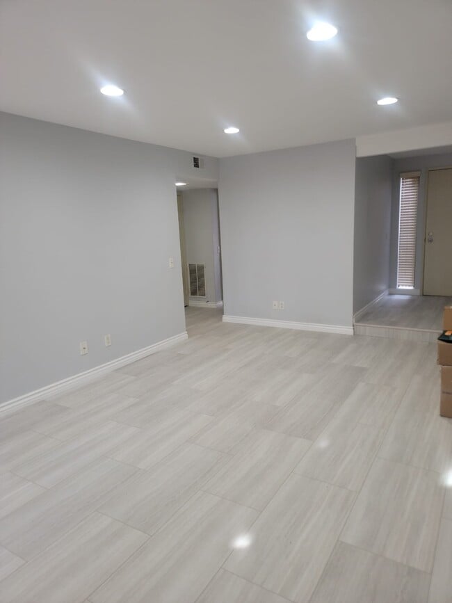 Photo - 8139 Via Mallorca