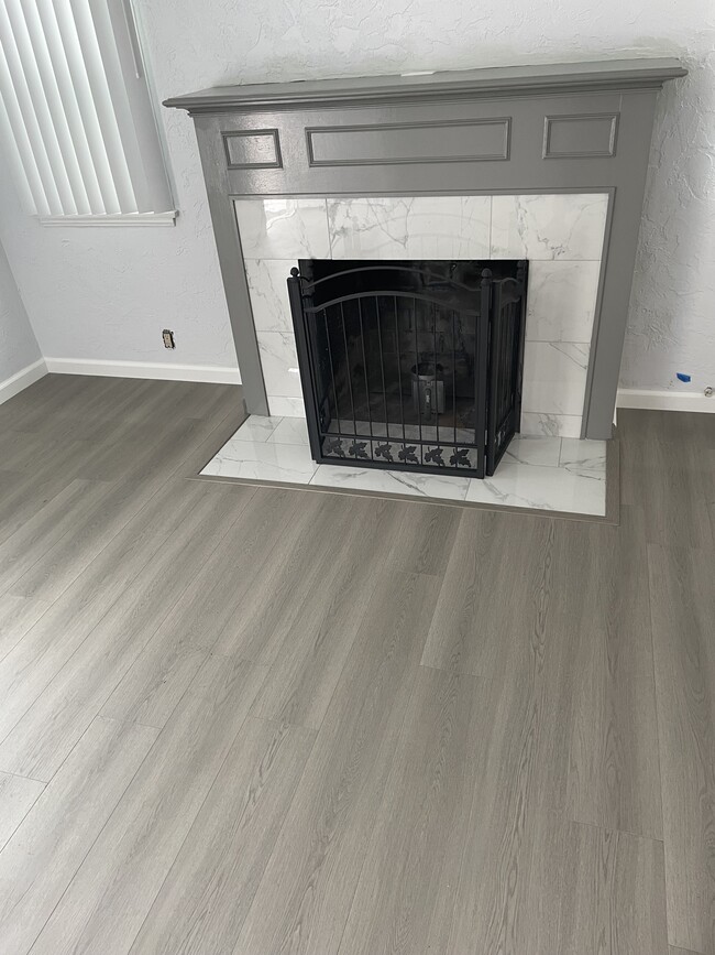 Living room - 14642 Kittridge St Unit 14642