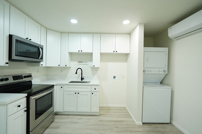 Photo - 8303 California Ave Unit 3