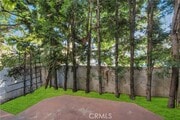 Photo - 1122 W 10th St Townhome