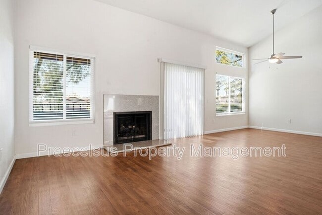 Photo - 1535 Apache Dr